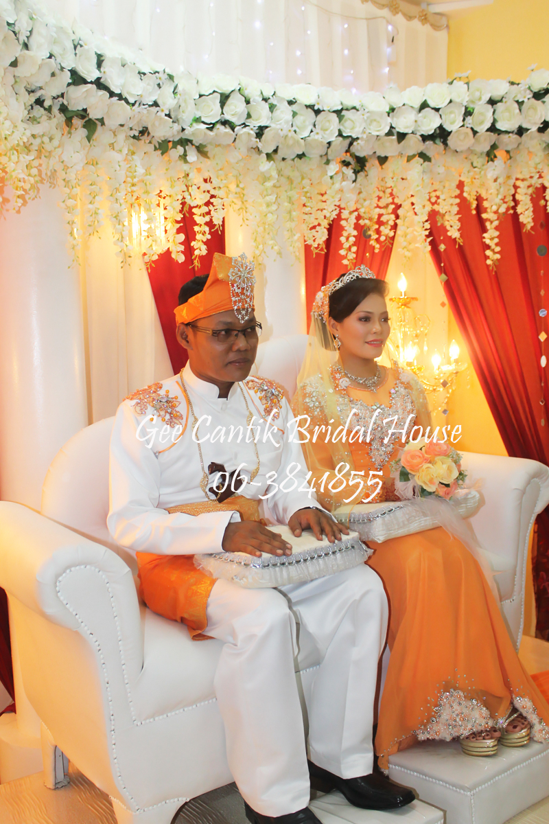 CHICHI MELAKA WITH GEE CANTIK BRIDAL HOUSE: BAJU SANDING OREN YANG CANTIK