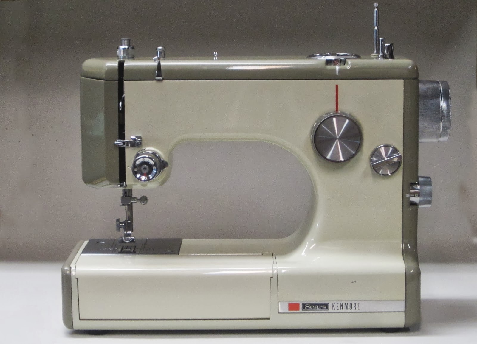 Vintage Riccar Sewing Machine Models - Urban Recyclist: Bernina 1230 (aka R...