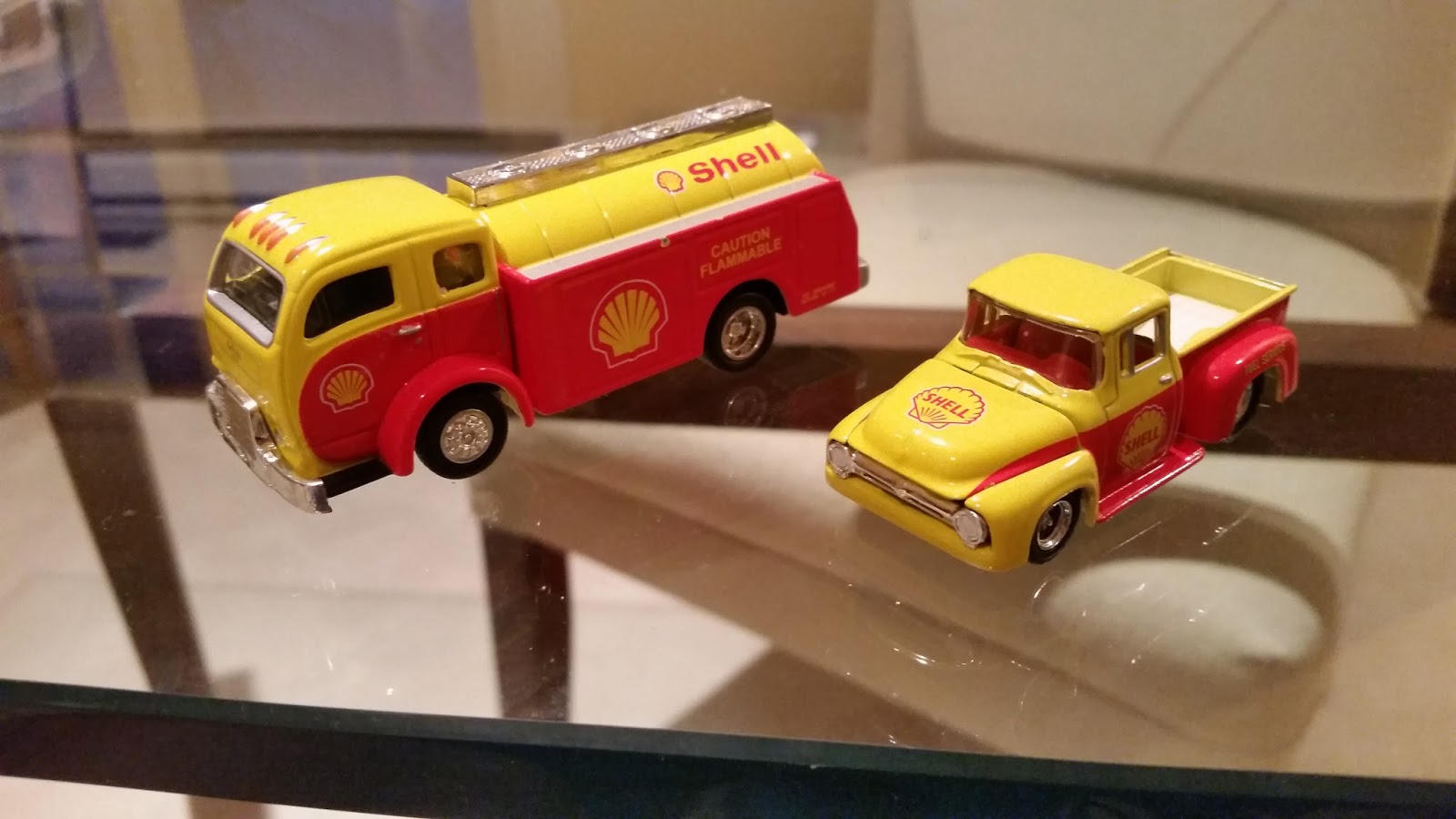 Matchbox Frenzy Hot Wheels Adult Collectible White 8000 Shell Tanker matchbox-frenzy-hot-wheels-adult-collectible-white-8000-shell-tanker