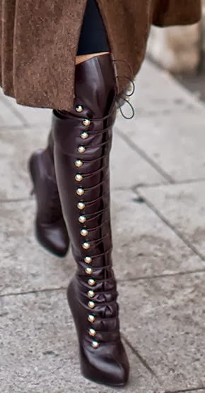 Black boots. | High fashion