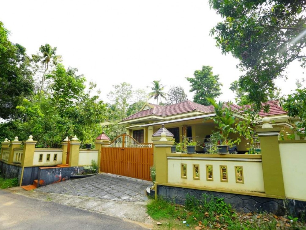 House For Sale at Muvattupuzha / Kochi, Ernakulam, Kerala