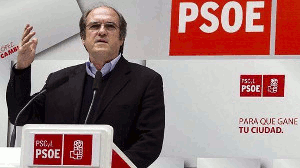 ANGEL GABILONDO, COMPAÑERO DE PARTIDO DE HELENA (PSOE)