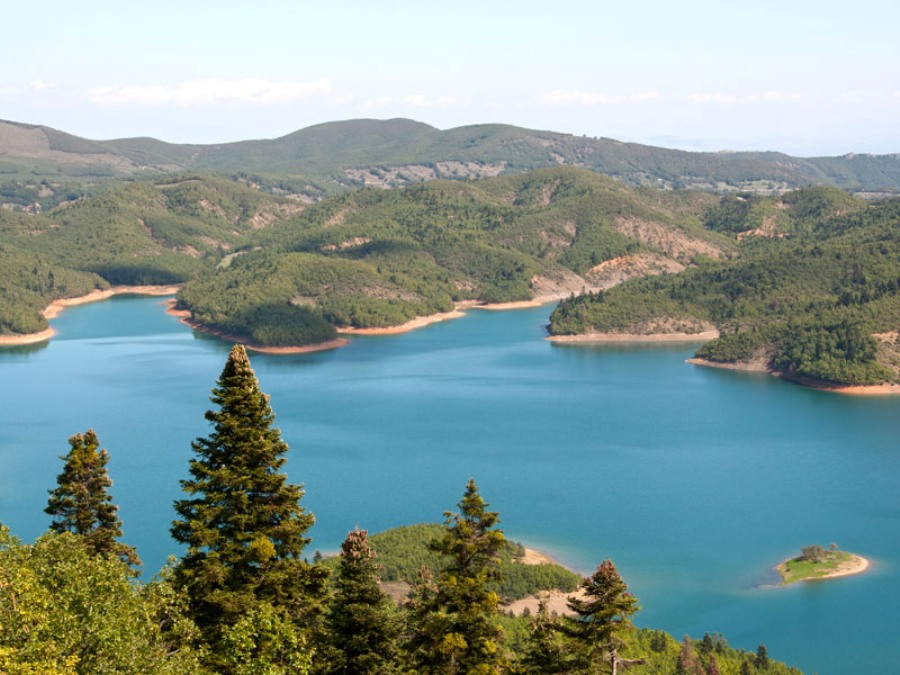 стимфалийские озеро греция. озера греции крупные. Kerkini греция. река альякмон в греции. озеро пластирас греция.