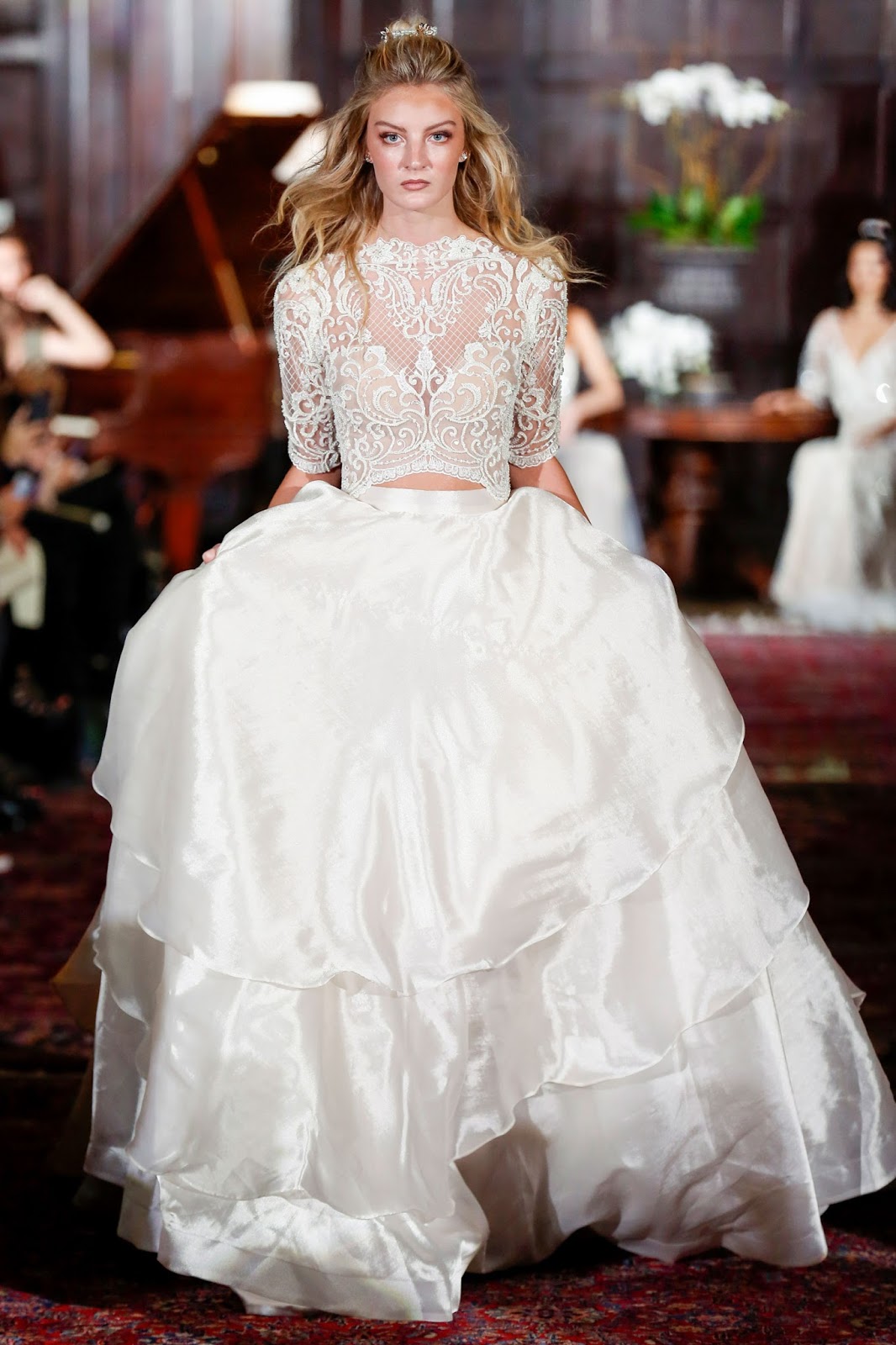 The Glamorous Bride: VINO