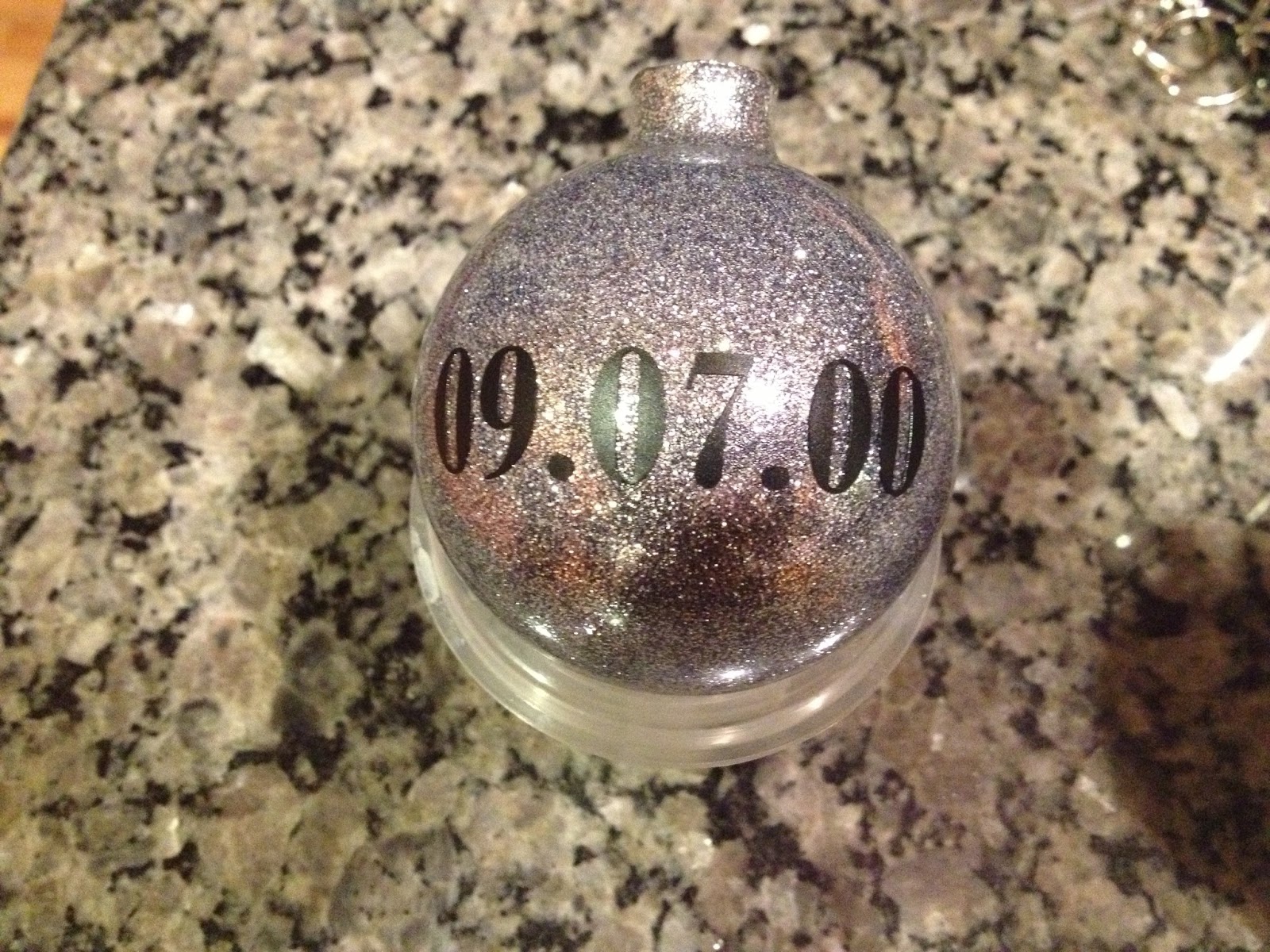 Great Creations: Glass Christmas Ornament