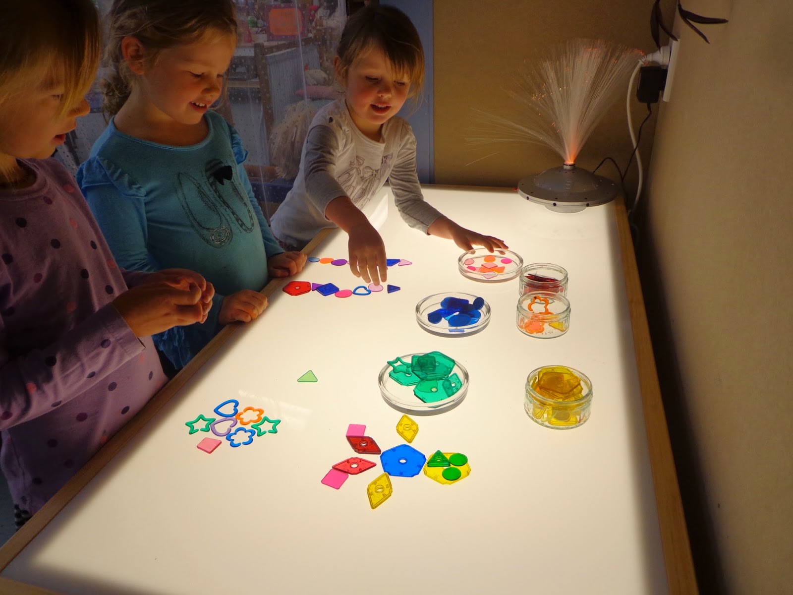 to Kindergarten Blog Light Table Delight
