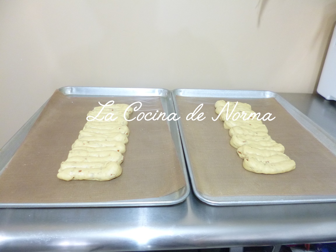 PAN DE FERIA O PAN DE FIESTA (SABOR NUEZ) - La Cocina de Norma