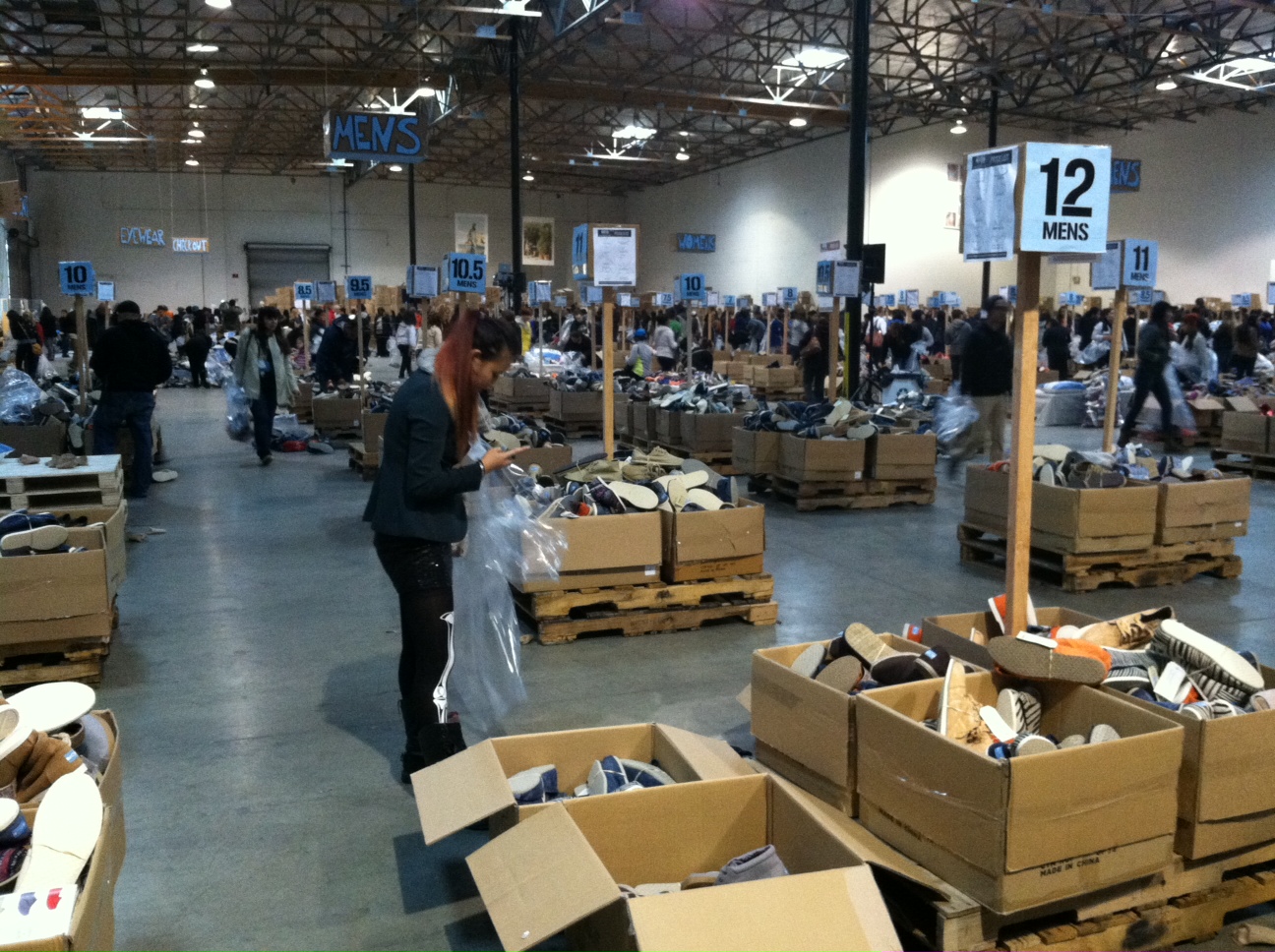 California Gyaru TOMS Warehouse Sale