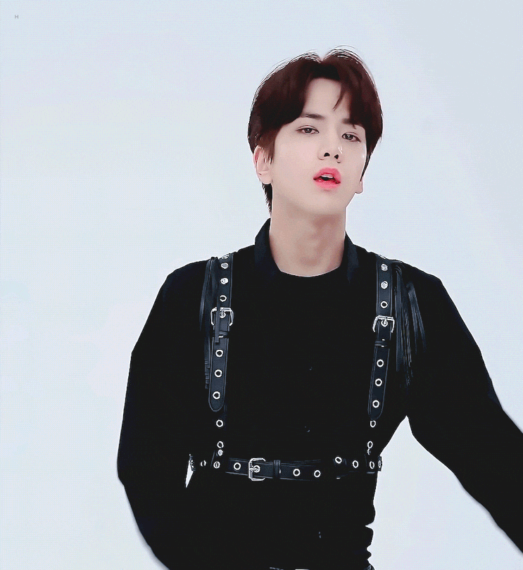 좌 187 우 184의 압박을 받은 남돌의 반응ㅋㅋㅋㅋ | 인스티즈