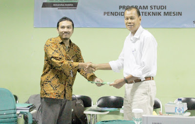 NIlai C itu lebih dekat dengan CUMLAUDE
NIlai C itu lebih dekat dengan CUMLAUDE