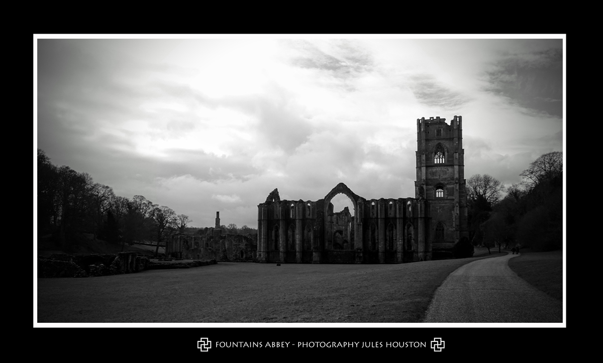 Paranormal Places UK A SKEPTICS FIRST GHOST SIGHTING Fountain's