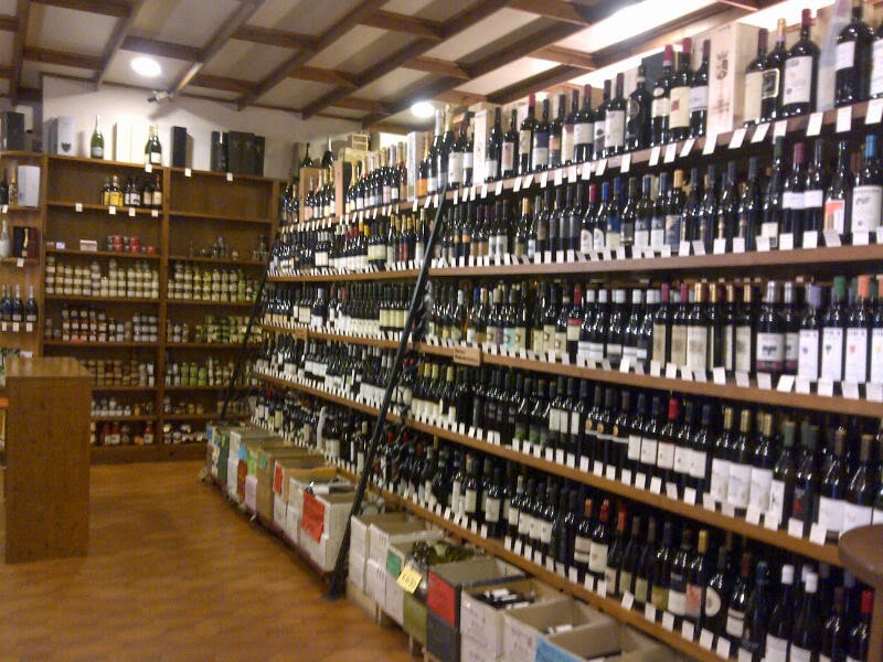 Slotovino Some nice places to buy wine in Bologna