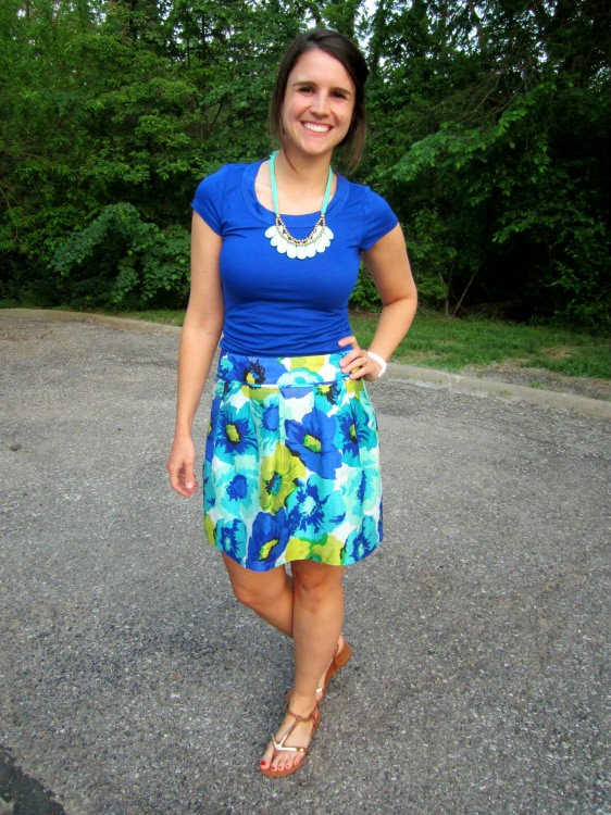 a journey in style: blue tee + floral skirt
