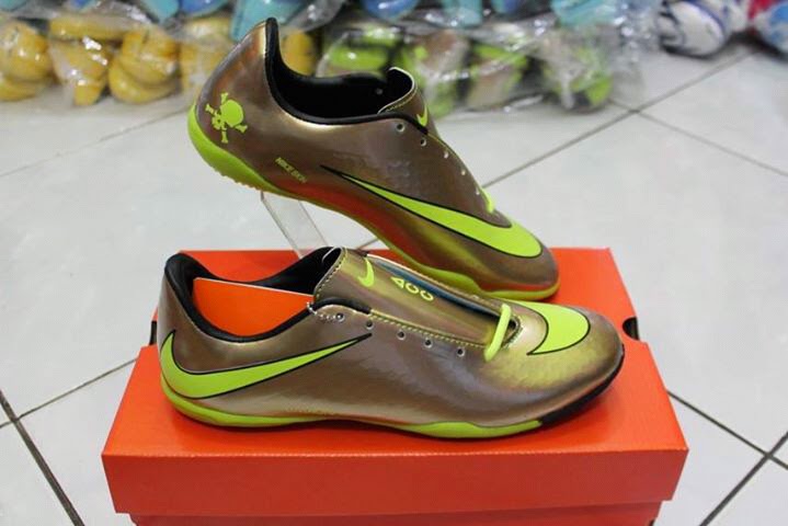 nike hypervenom 1 gold