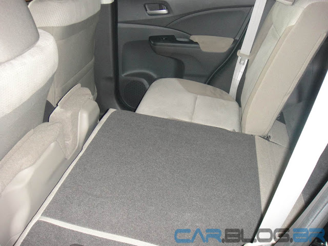 Honda CR-V LX Mecânico 2013 - interior - por dentro