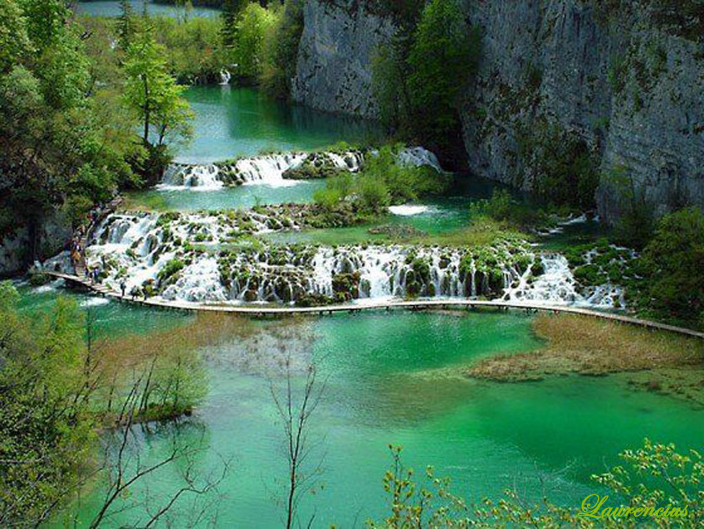 Foto Danau Indah Plitvice Lakes di Kroasia Kembar 16