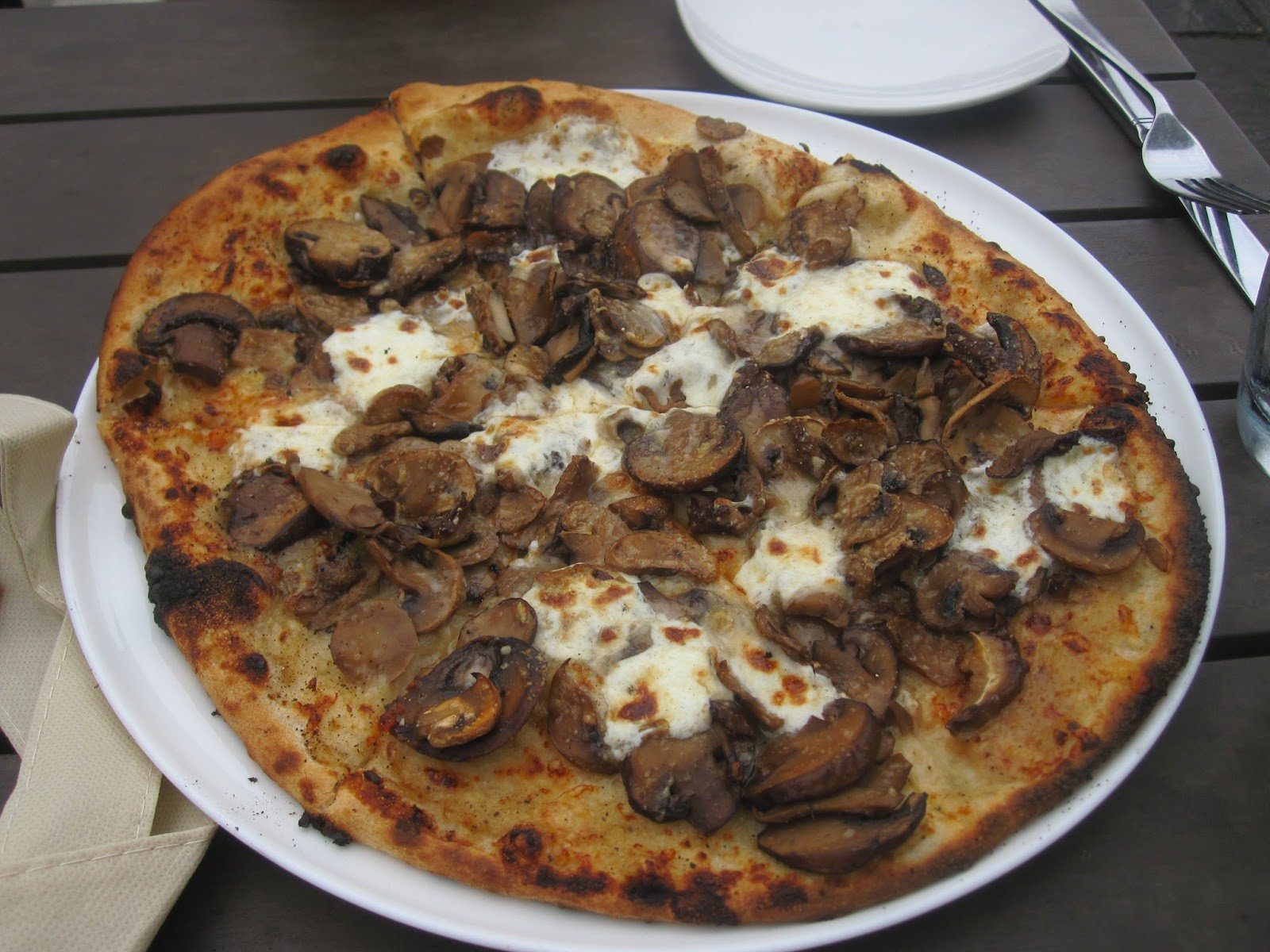 Hudson pizza shop