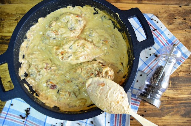 Pechuga De Pollo Con Champiñones Y Tomates Seco
