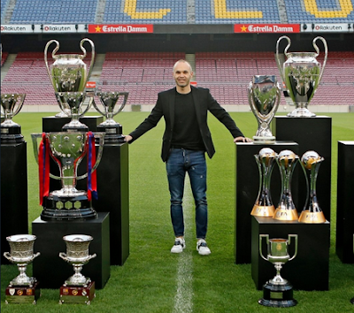 Andres_Iniesta_japon%2B%25281%2529.png