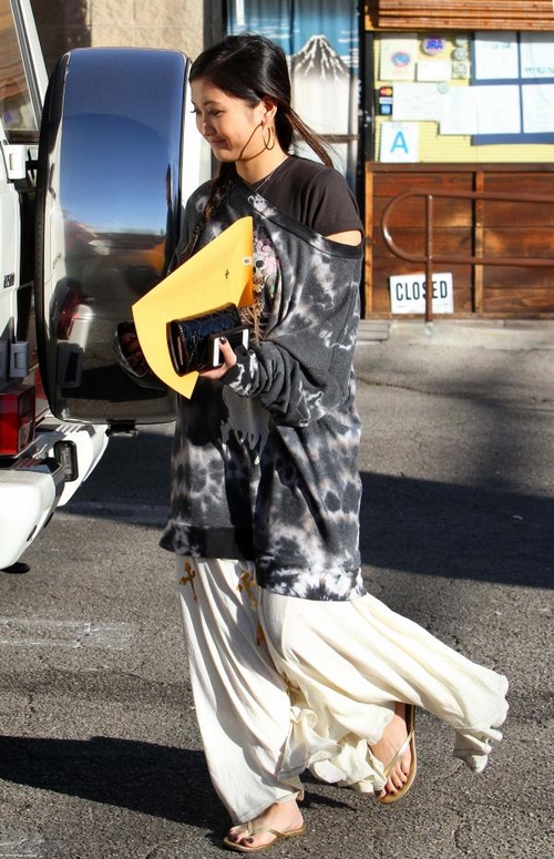 PopStarz: Brenda Song, fashion en Toluca Lake!