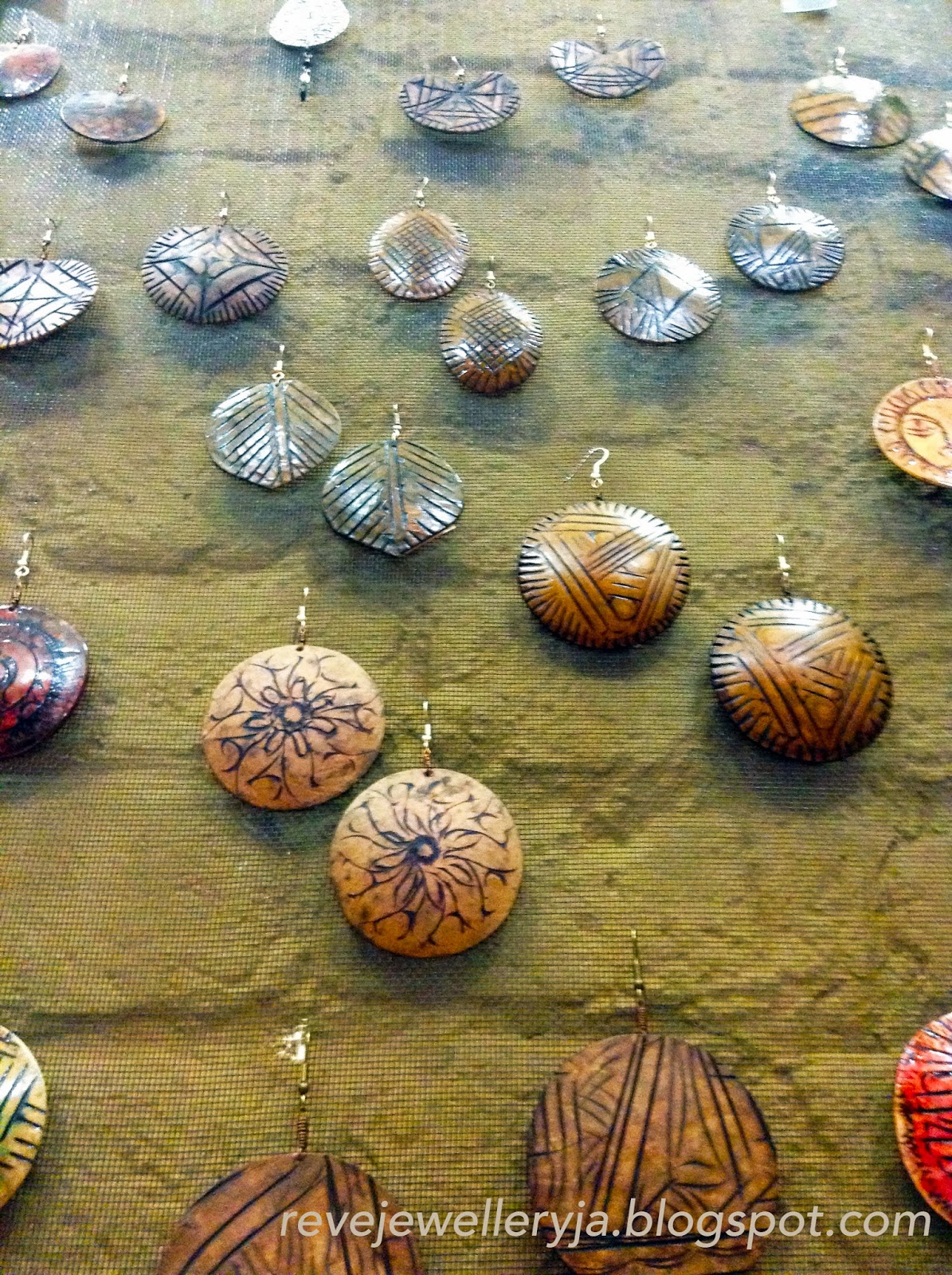 Rêve Jewellery and Accessories October 2013