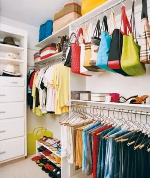 Practical ideas for storing bags