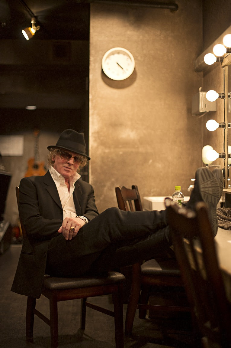 RockChickenz Ian Hunter & The Rant Band announce new single ‘Ghosts