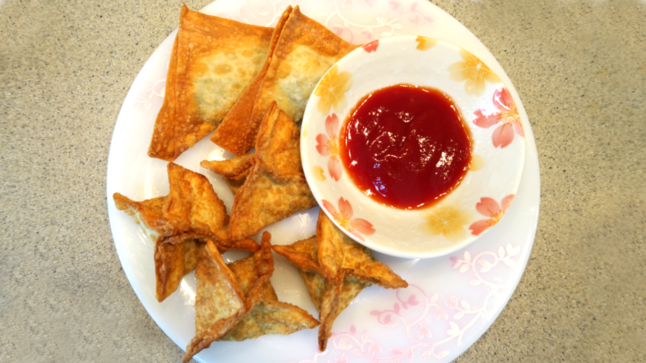 Miss CoCo Eats II Crispy Cheese and Spinach Wontons
