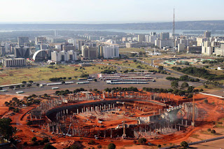 Foto do Estádio Nacional de Brasília em construção - Julho de 2011