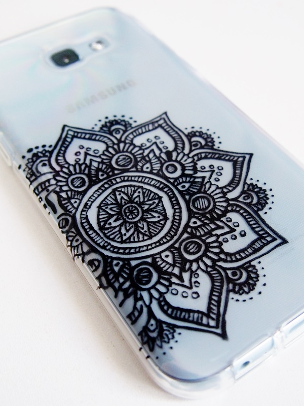 DIY Coque de téléphone mandala Caro Dels Blog DIY et loisirs créatifs