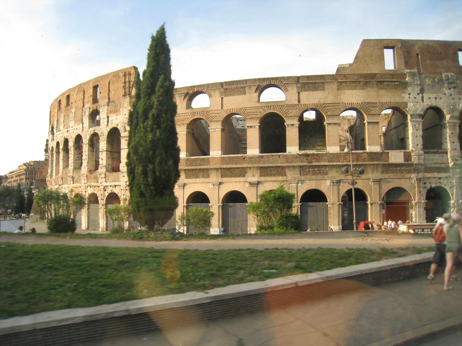 Important tips about the transport in Rome - hop-on, hop-off tour buses ...