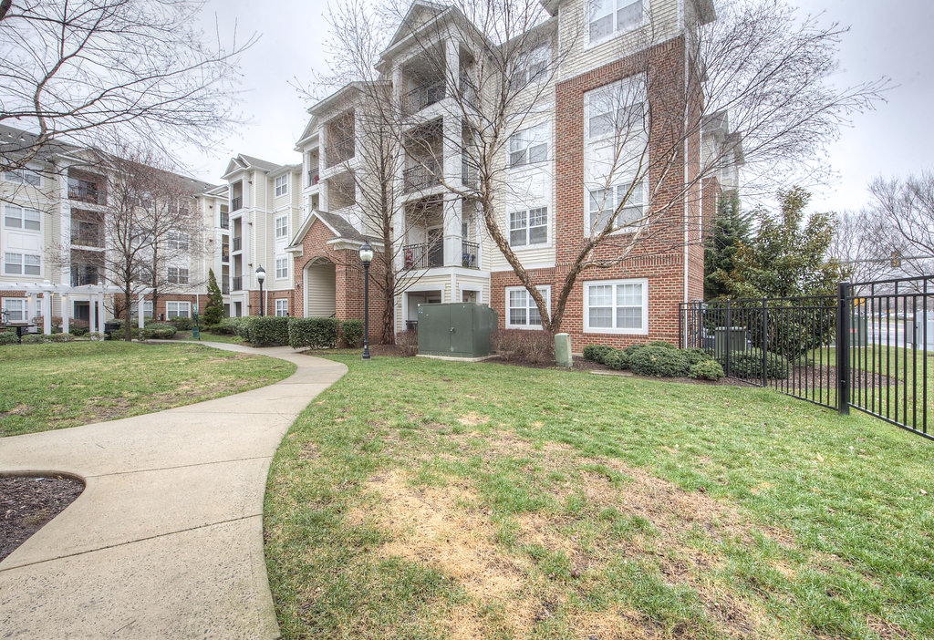 Bryson 12941 Centre Park Circle 118, 20171 Open House!