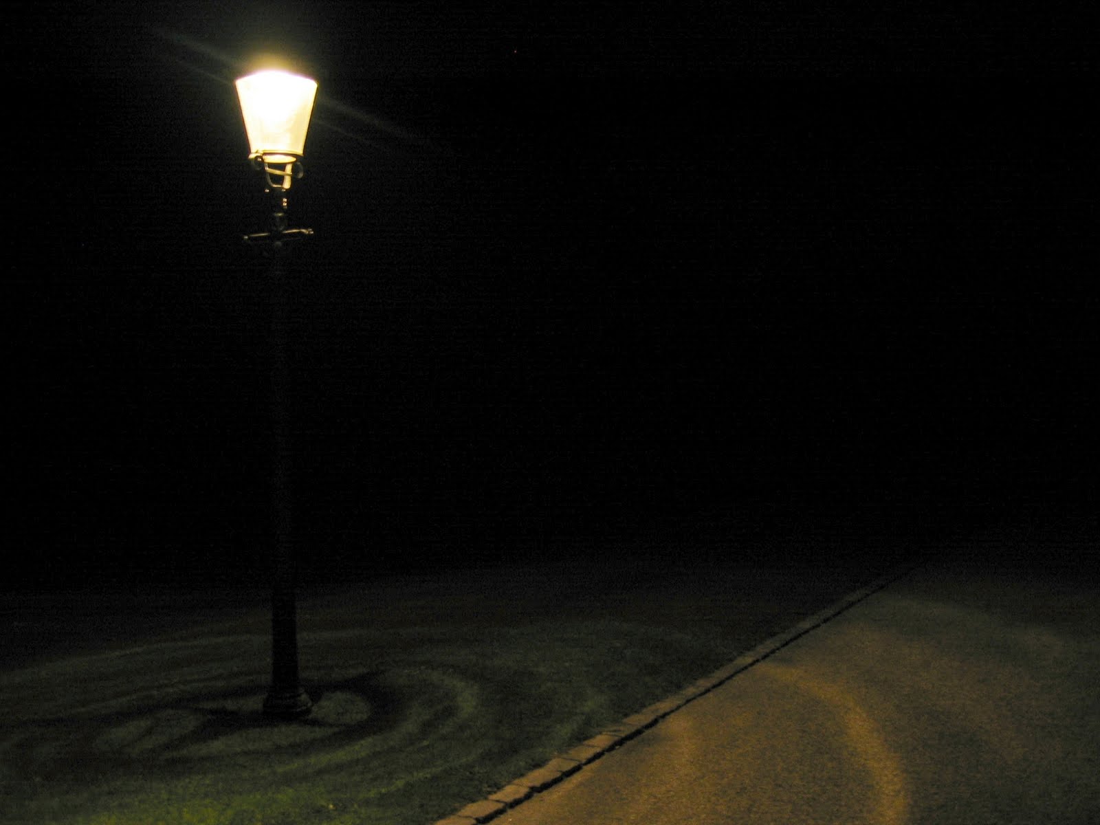 The Lantern Light Lamppost