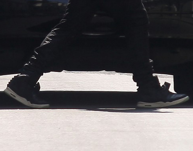 kanye west air yeezy 2