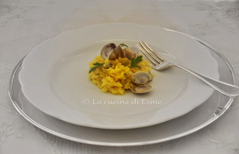 risotto alle vongole con pistilli di zafferano 