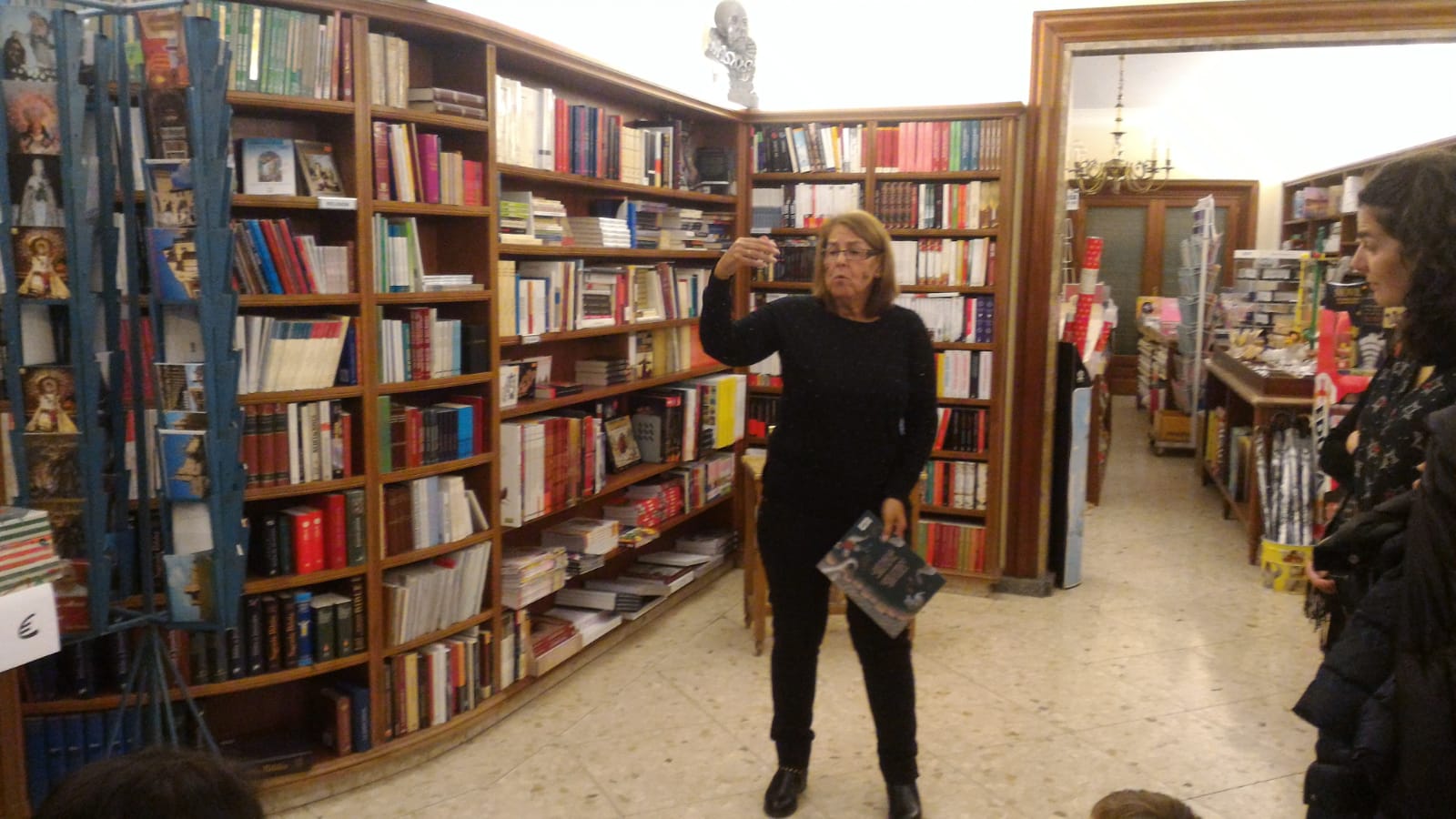 En la librería Cervantes
