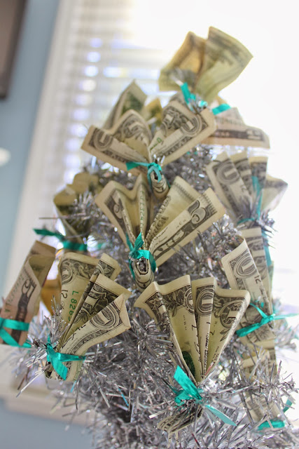 My little cottage in the making: CUTE WAY TO GIVE CASH FOR CHRISTMAS