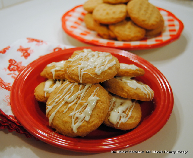 Peanut Butter Cookies with White Chocolate Drizzle at Miz Helen's Country Cottage