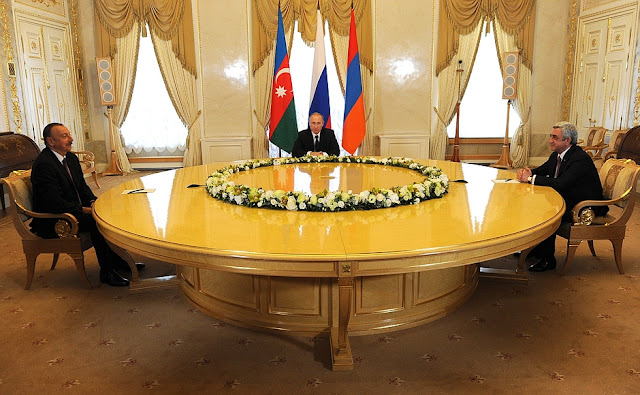 Sargsyan dice que reunión con líder azerí es posible en otoño