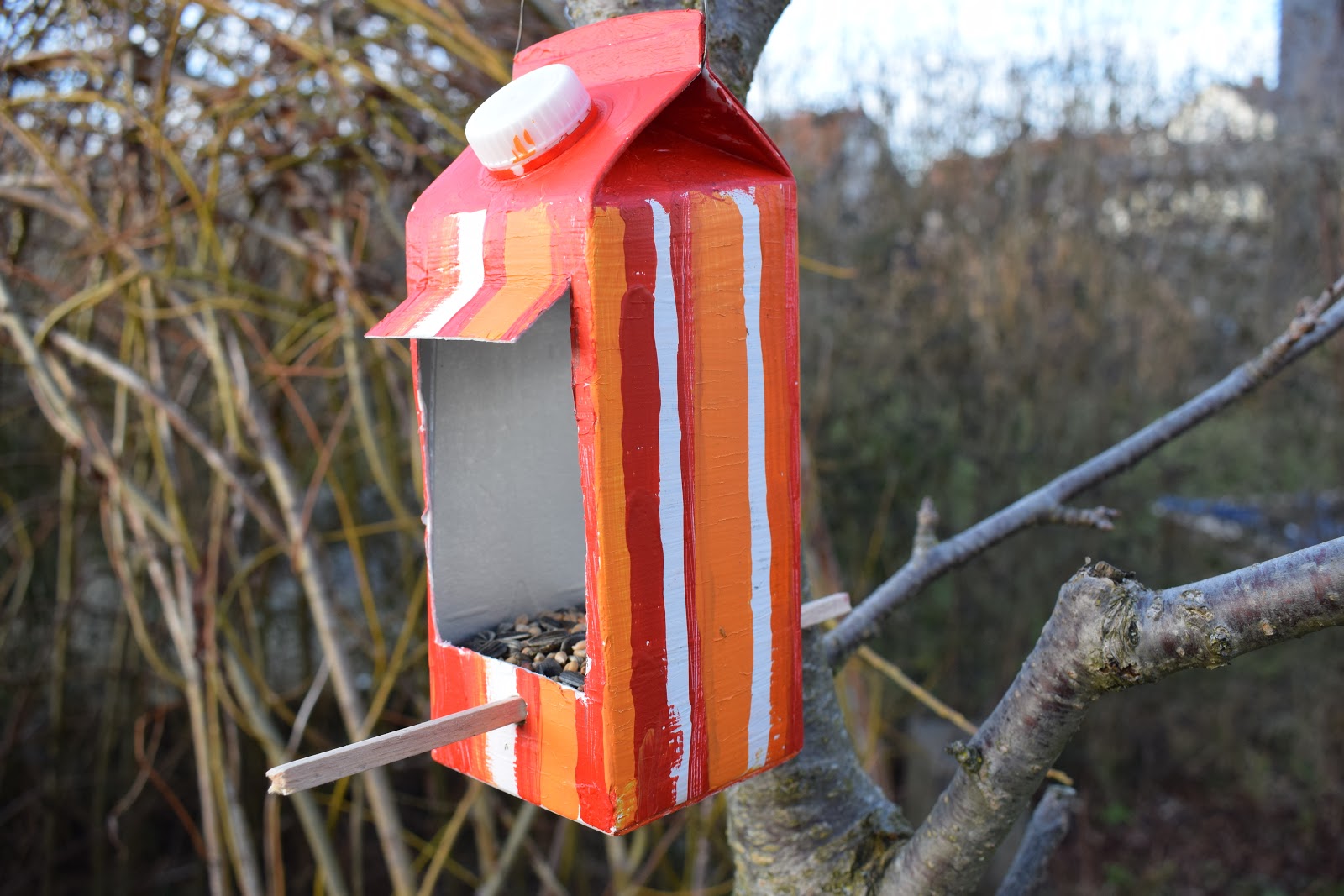 Bodenseewellen Vogelfutterhäuschen Schnelle Upcyclingidee
