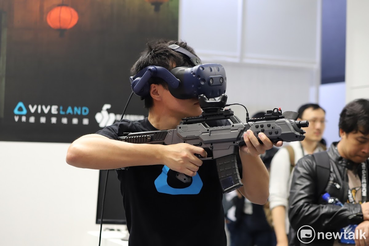 透過競鋒國際所研發的「AR多屏幕同步技術」，不論是戰鬥場景、角色動作、打擊特效都能以擴增實境的方式同步呈現在玩家與觀眾面前，也讓未來的比賽更有看頭。