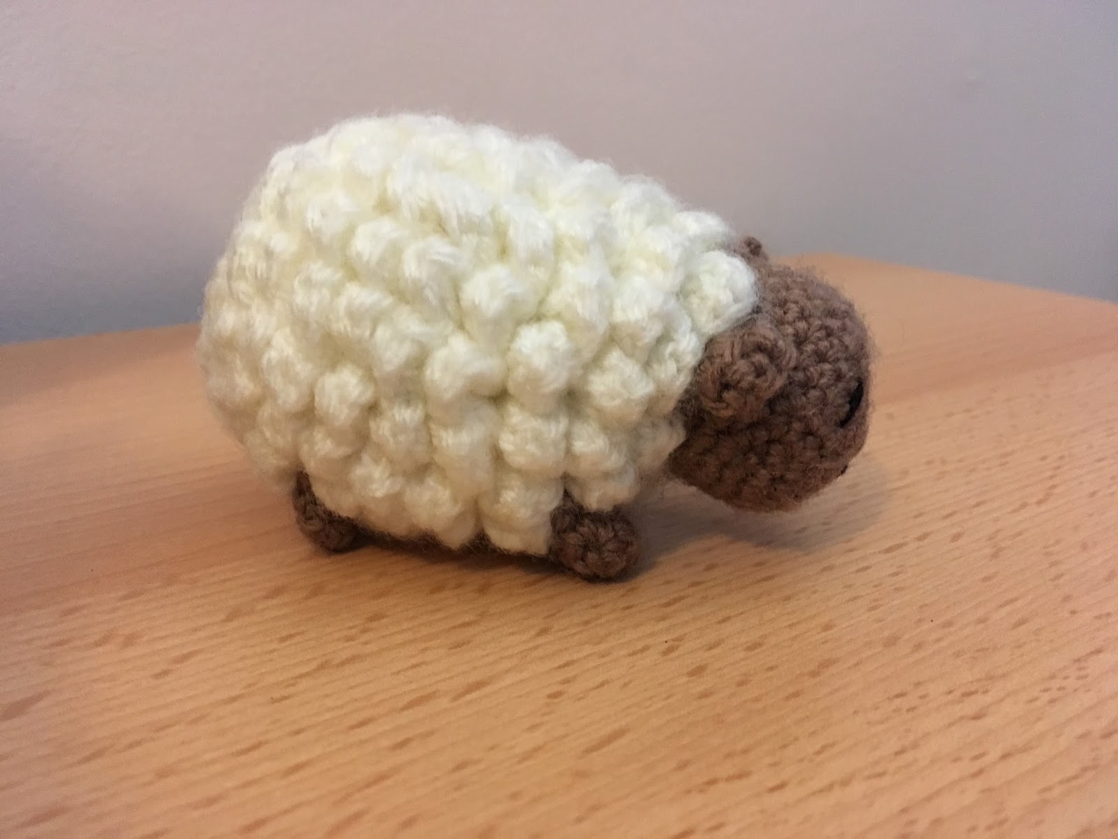 crochet-amigurumi-mini-sheep