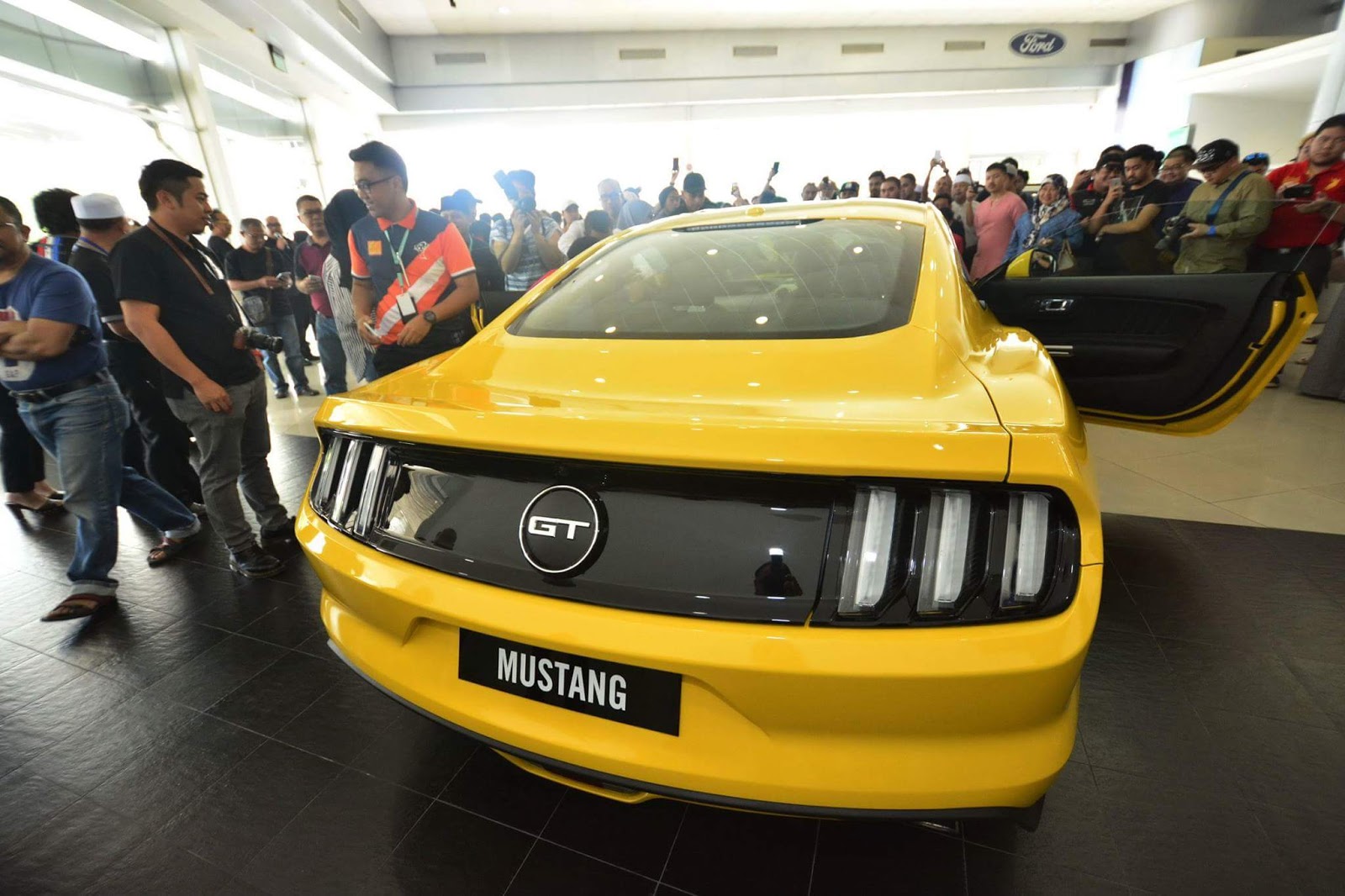 New Car In Brunei Ford Mustang (MY2015