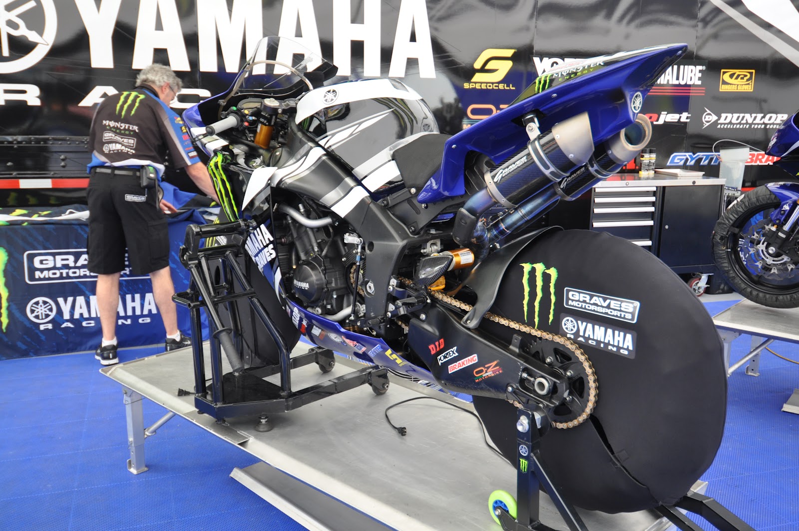 Custom Paint Yamaha R1 Wallpaper For Desktop