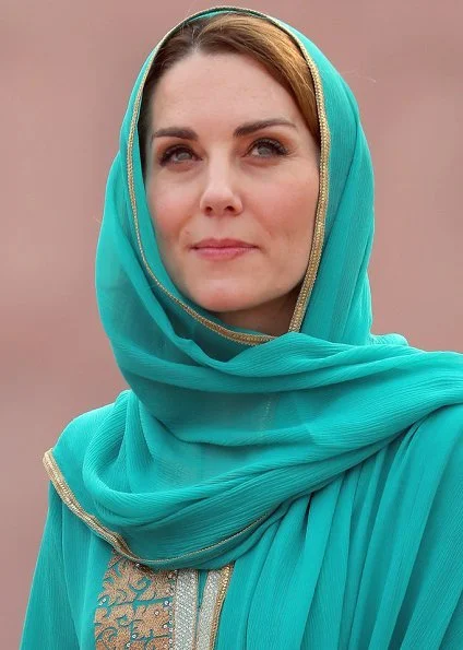 The Duchess wore a Shalwar Kameez by Pakistani textile company Gul Ahmed and a shawl by Maheen Khan