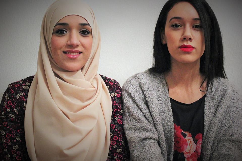 Waarom Dragen Vrouwen Een Hoofddoek Bloemen