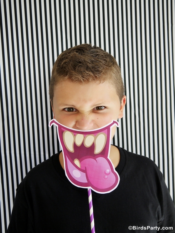 DIY Halloween Photo Booth Props