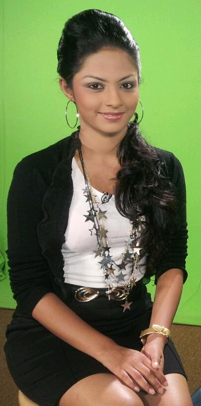 Sri Lankan Cute Actress Shalani Tharaka