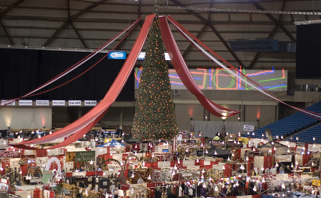 Showcase Events, Inc.: Tacoma Holiday Food & Gift Festival Photos