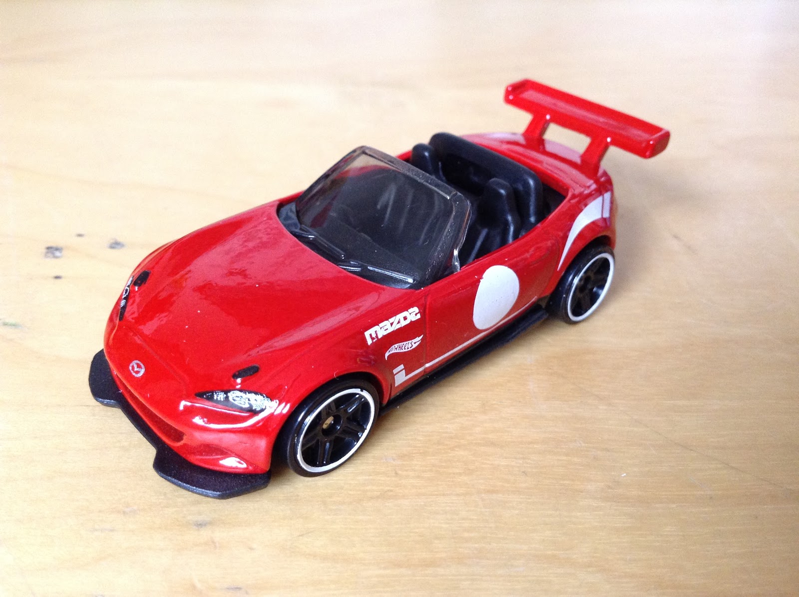 JULIAN'S HOT WHEELS BLOG 2015 Mazda MX5 Miata (New for 2016! Night
